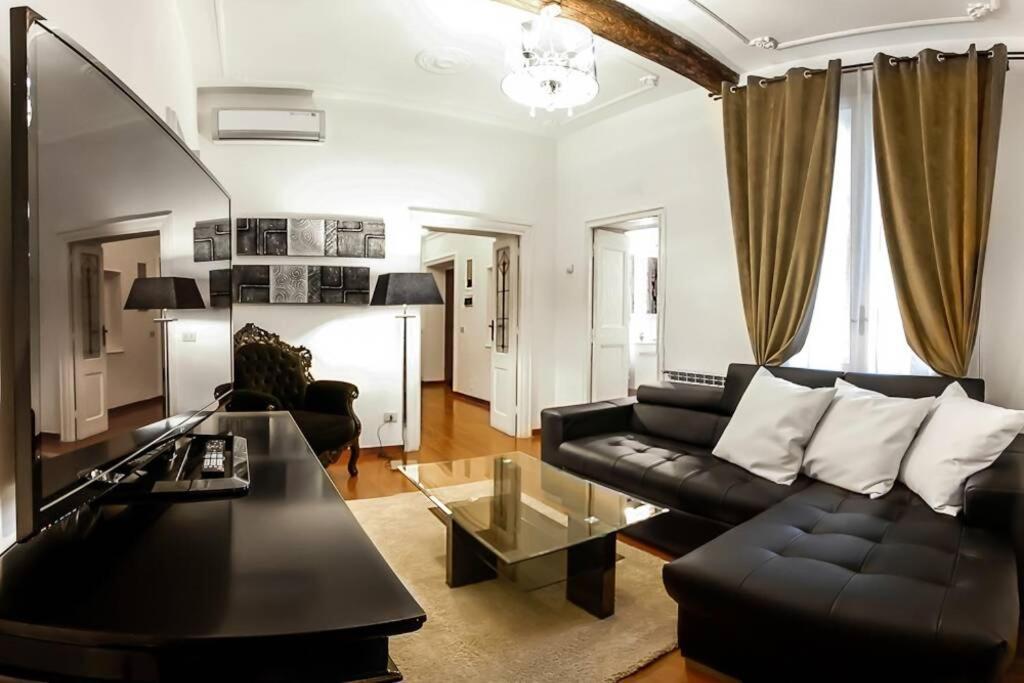 Banchi - Classic Apartment Between Navona And Campo Dei Fiori Рим Екстериор снимка