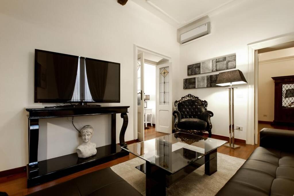 Banchi - Classic Apartment Between Navona And Campo Dei Fiori Рим Екстериор снимка